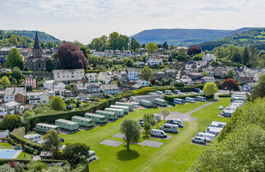 crickhowell caravan park